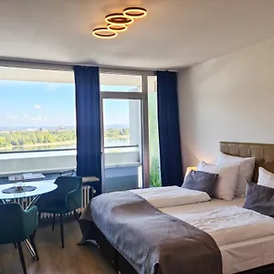 https://rheinblick-appartments.topcolognehotels.com